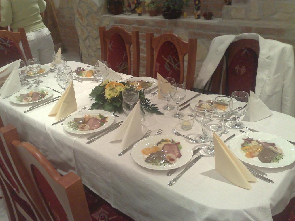 Central Apartman Гюла Екстериор снимка